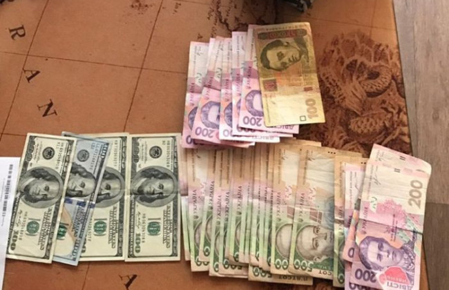 Вимагали кошти у водіїв: на Харківщині викрили поліцейських