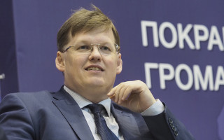 Прем’єр міністр Розенко пообіцяв покращити життя пенсіонерам: подробиці