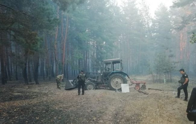Страшный пожар в заминированном лесу возле Станицы Луганской: есть пострадавшие