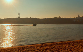 Назвали столичные пляжи, где нашли кишечную палочку