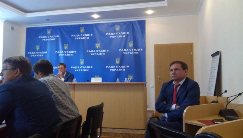 Голова Ради суддів Олег Ткачук: «Я не знаю, чи дійсно Адміністрація Президента впливала на дзвінки членам РСУ»