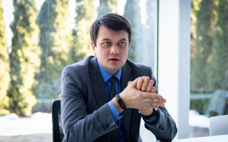 Выборы в Раду под угрозой: у Зеленского назвали причину