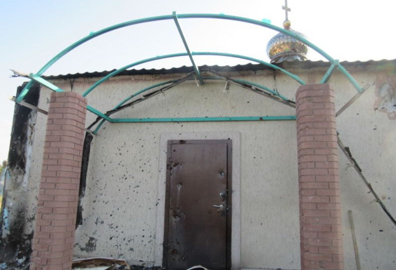На Донбассе боевики обстреляли православный храм: есть подробности