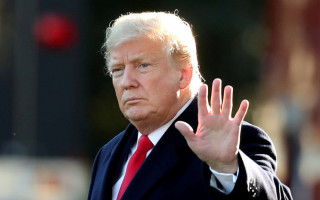 Зеленский будет просить помощи у Трампа: что случилось