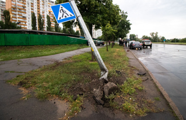 П’яний водій у Києві влаштував моторошну аварію: є фото
