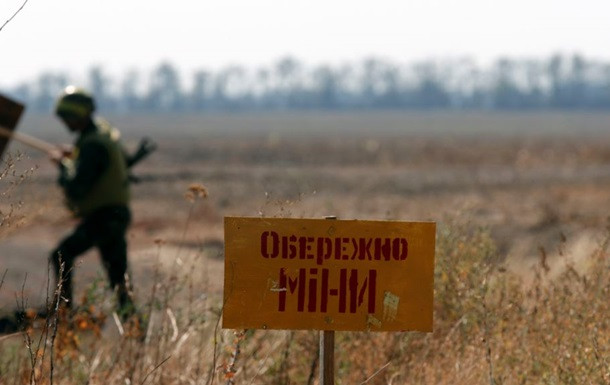 На Донбассе мирные жители массово подрываются на минах: подробности