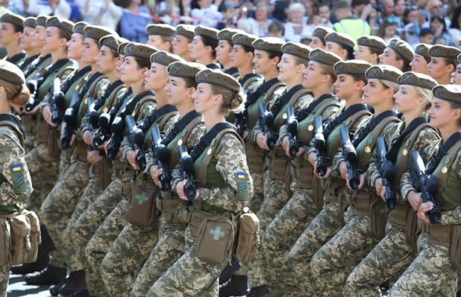 Чи потрібен українцям парад: в соцмережах виникла суперечка