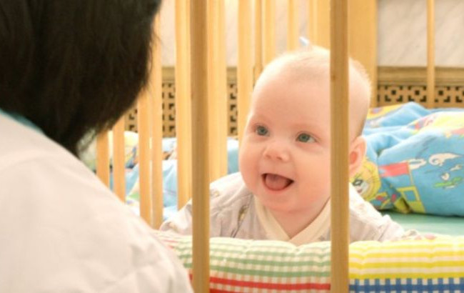 Усиновлення дітей: уряд удосконалив нормативно-правову базу