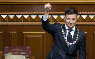 Чого очікують українці від Володимира Зеленського у перші 100 днів каденції