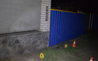 Кинув гранату в бік 64-річної жінки: перед судом постане працівник поліції