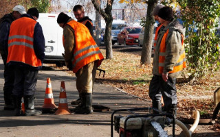 На деяких вулицях Києва зникла холодна вода: що сталося