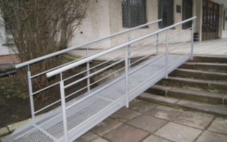 Як облаштувати пандус при вході до будинку: пояснення Мінрегіону