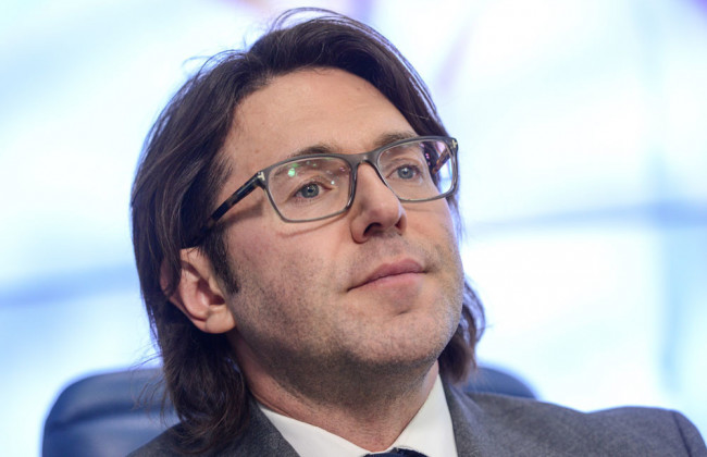 Известный российский телеведущий оказался в базе «Миротворца»