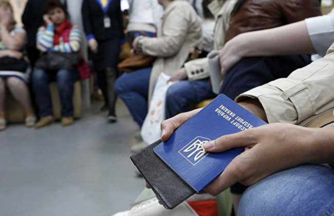 Сколько зарабатывают украинцы в Чехии: назвали размеры зарплат