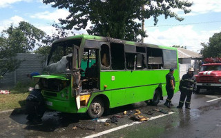 Інцидент у Харкові: на ходу загорівся пасажирський автобус