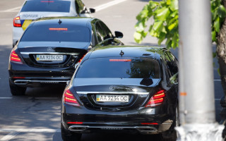 Автомобили из кортежа Зеленского устроили ДТП: что грозит водителям