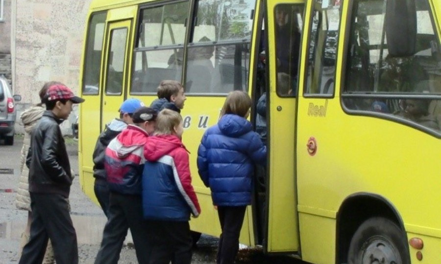 Бесплатный проезд: киевские школьники получат карточки
