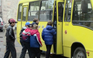 Бесплатный проезд: киевские школьники получат карточки