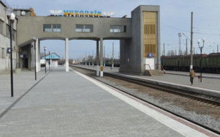 Тело лежало в мусорном ящике: в Николаеве на вокзале нашли труп младенца