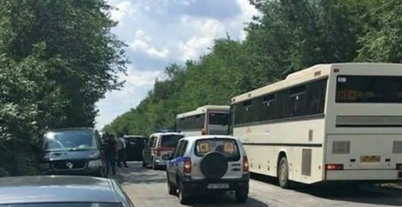 Микроавтобус из кортежа Зеленского попал в ДТП: первые подробности