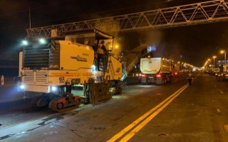 Водіям на замітку: один зі столичних проспектів перекрили на ремонт, відео