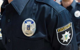 Заштовхали в авто та вивезли за місто: чоловік постраждав за несплачені борги