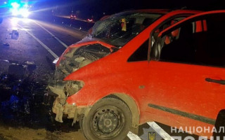 На Буковині зіштовхнулось два мікроавтобуси: серед 8 постраждалих було немовля
