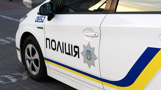 У Києві п’яний чоловік напав на підлітка і вдарив його ножем
