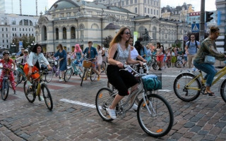 Киян запрошують на велопарад дівчат: що відомо