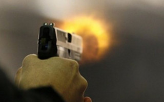 В Киеве неадекват открыл стрельбу по автобусу: что известно