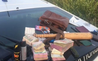 Зухвале пограбування у Рівному: іноземець викрав із авто понад 200 тисяч гривень