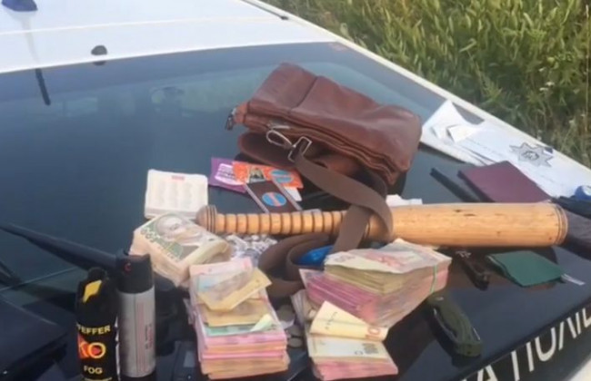 Зухвале пограбування у Рівному: іноземець викрав із авто понад 200 тисяч гривень