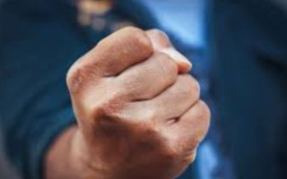 Погиб мгновенно: на Закарпатье сын забил отца