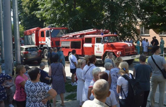 У Дніпрі сталася масштабна пожежа у лікарні: перші подробиці