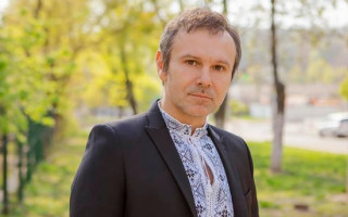 Вакарчук рассказал, что будет с «Океаном Эльзы» после выборов, а на Приходько напали во время концерта