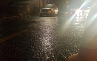 Жахлива аварія у Тернополі: на пішохідному переході збили жінку з дитиною