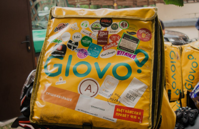 Кур’єри вимагають поліпшення умов праці: у Glovo відповіли на акцію протесту