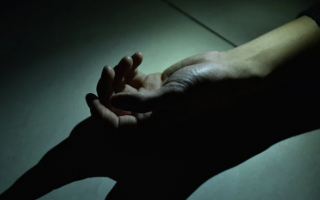 Жительница Днепра нашла окровавленное тело супруга в гараже