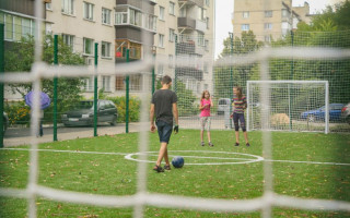 Киян потішили відновленим сквером для дітей, фото