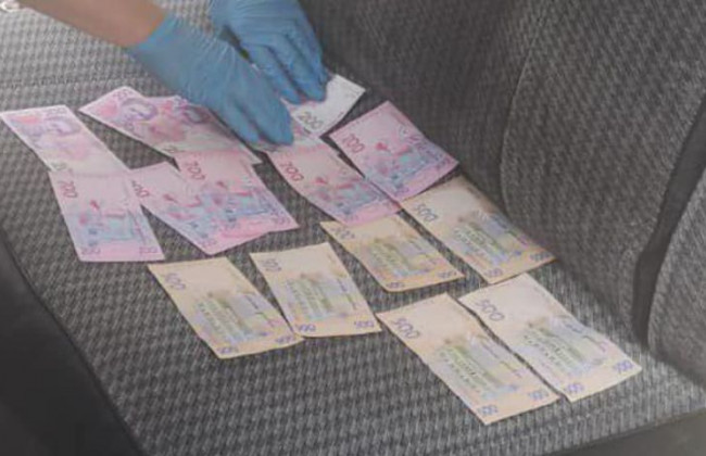 У Києві погорів на хабарі посадовець з управління Держпраці