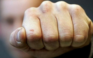 Напав на поліцейського за зауваження: у справі зухвалого іноземця є подробиці