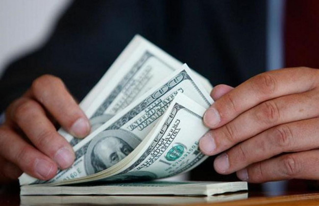 Посадовця Держгеокадастру затримали на хабарі у 10 500 доларів