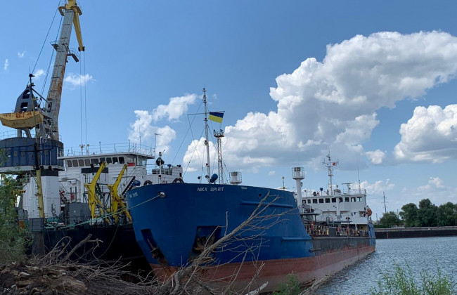 Моряки із затриманого танкера РФ відмовились з’являтися на допит в Україну