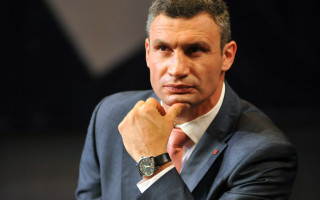 Кличко відмовився йти у ДБР, назвавши справи стосовно себе «мильною бульбашкою»