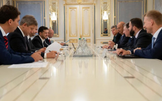 Зеленський і Волкер провели зустріч у Києві: подробиці