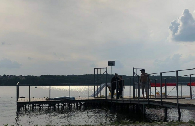 На тернопільському пляжі загинула людина