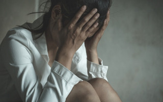 На Харківщині чоловік зґвалтував дівчину в машині: подробиці