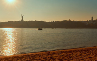 На столичных пляжах нашли кишечную палочку