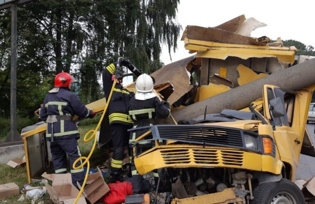 Страшная авария с погибшими в Ровно: подробности и фото с места ДТП
