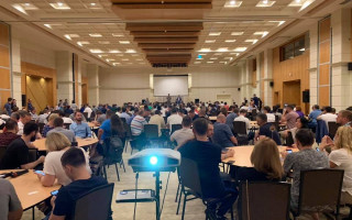 Опубликуйте список прогульщиков: реакция соцсетей на тренинг «слуг народа»